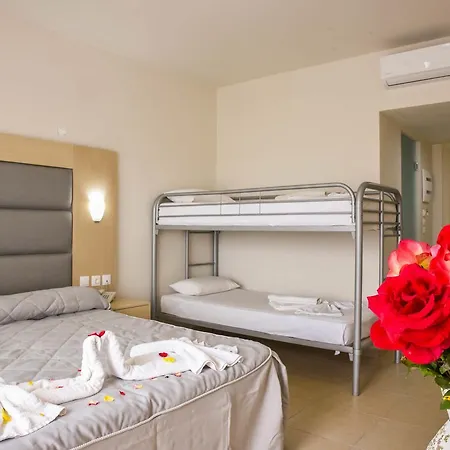 Hotel Marathon 4*