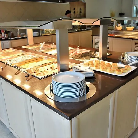 Marathon Hotel 4*