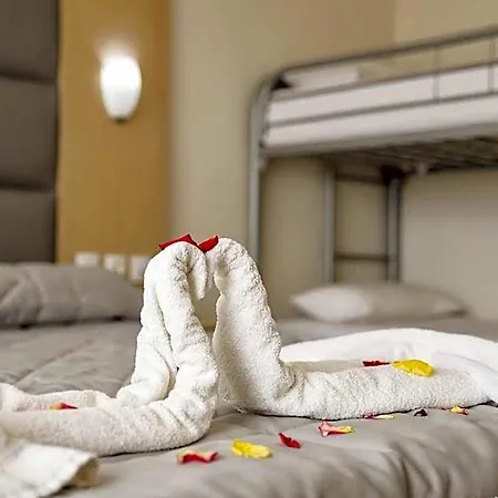 Marathon Hotel