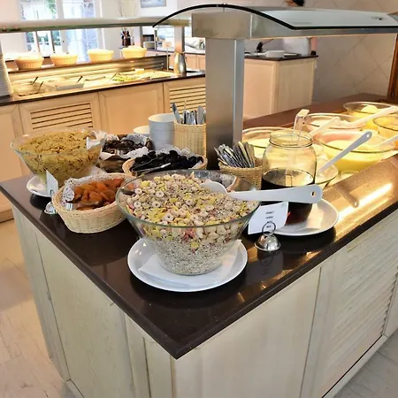 فندق Marathon 4*