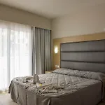 Hotel Marathon